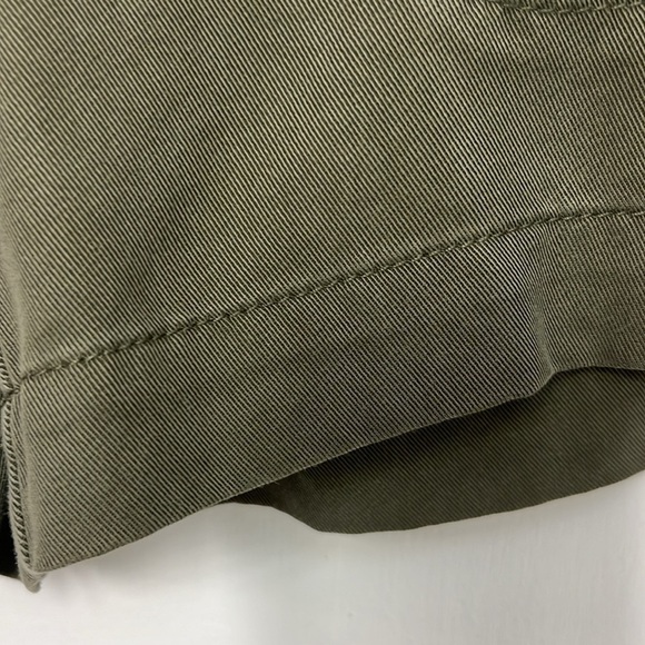 WHBM “The 5” Short” Army Green colored,decorative crisscross side stitches - Picture 6 of 12